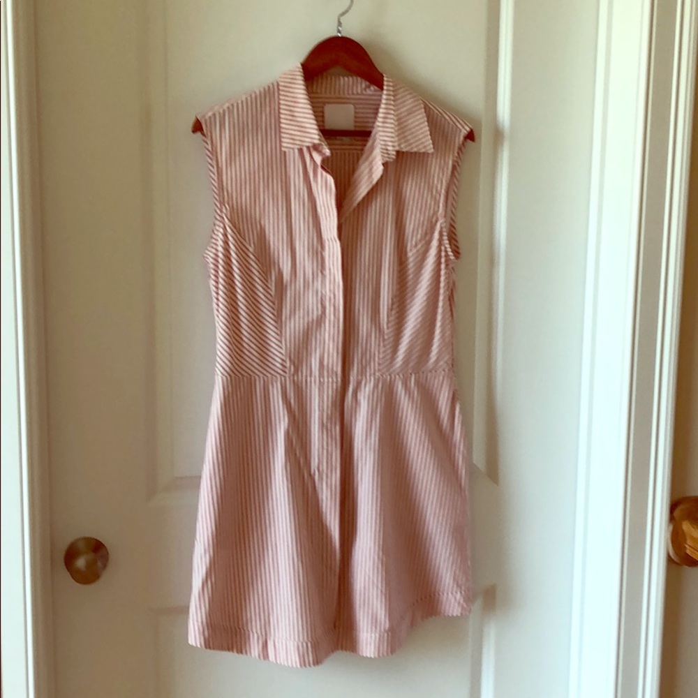 Collared sleeveless shirt dress